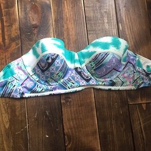 💕🌴☀️VS strapless bikini top. Double buckle 34B